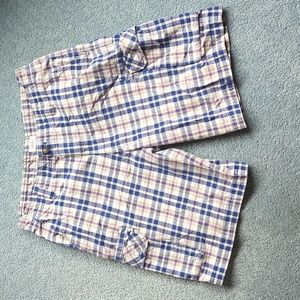 Classic men's Izod Plaid 6 pocket shorts 34"W x 10"L